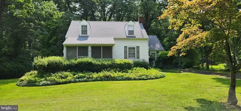 1003 Wood St, Yardley, PA 19067