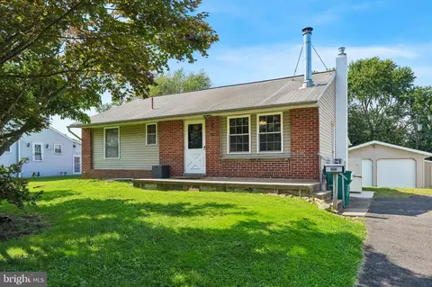 3213 Malinda Dr, Bristol, PA 19007