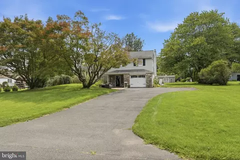 295 Doris Ave, Southampton, PA 18966