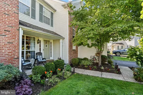 710 Stafford Ct, Chalfont, PA 18914