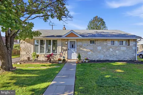 2503 Laurel Dr, Bristol, PA 19007