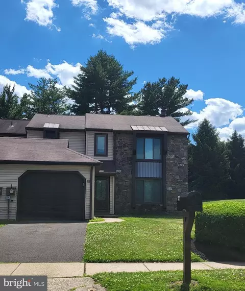 744 Newbury Ct, Southampton, PA 18966