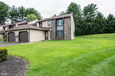 744 Newbury Ct, Southampton, PA 18966