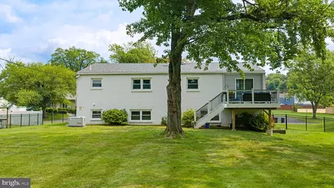 Exterior - 178 Willow Dr, Warminster, PA 18974 photo 6 of 7