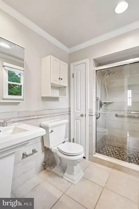 Bath - 1066 Hackney Cir, Warrington, PA 18976 photo 6 of 6
