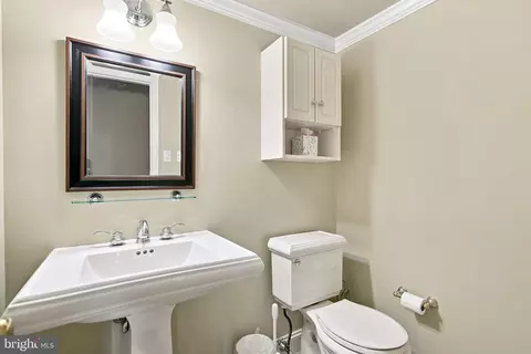 Bath - 1066 Hackney Cir, Warrington, PA 18976 photo 2 of 6