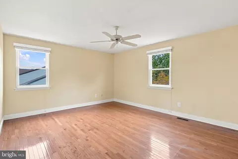 Bedroom - 1066 Hackney Cir, Warrington, PA 18976 photo 4 of 5