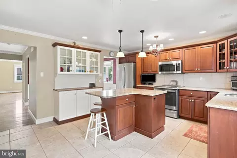 Kitchen - 1066 Hackney Cir, Warrington, PA 18976 photo 2 of 5