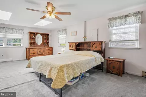 Bedroom - 215 Maple St, Warminster, PA 18974 photo 4 of 8