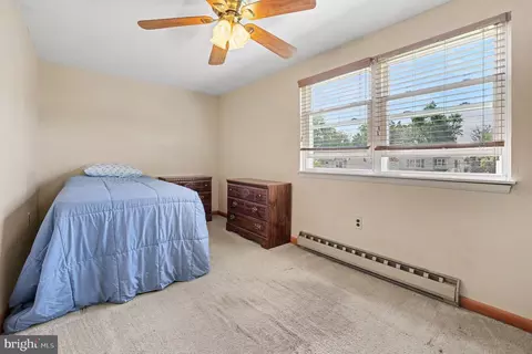 Bedroom - 215 Maple St, Warminster, PA 18974 photo 6 of 8