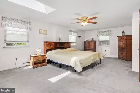 Bedroom - 215 Maple St, Warminster, PA 18974 photo 1 of 8