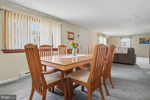 Dining - 215 Maple St, Warminster, PA 18974 photo 3 of 5