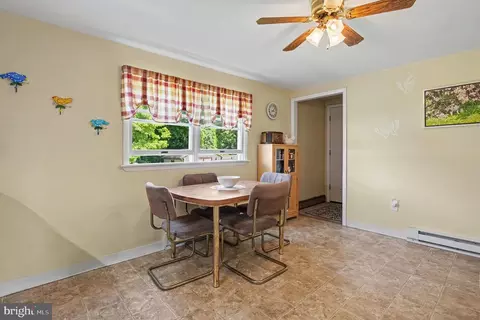Dining - 215 Maple St, Warminster, PA 18974 photo 5 of 5