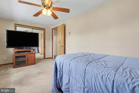 Bedroom - 215 Maple St, Warminster, PA 18974 photo 5 of 8