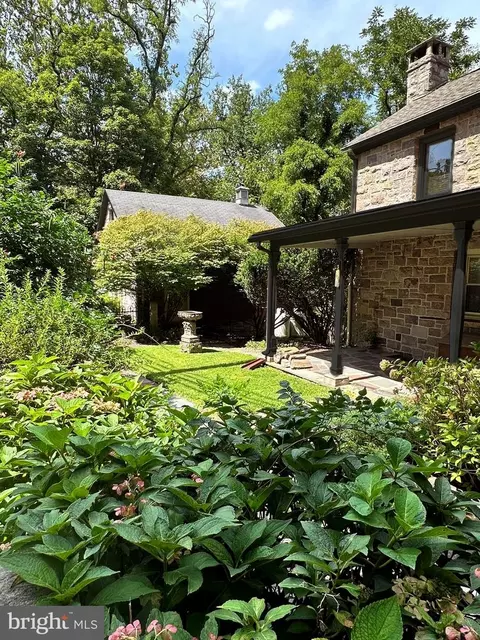 3596 River Rd, Lumberville, PA 18933