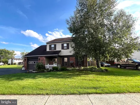 881 Depot Ln, Quakertown, PA 18951