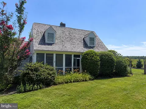 7082 Phillips Mill Rd, New Hope, PA 18938