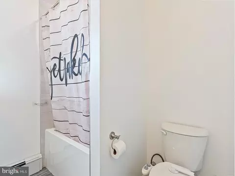 Bath - 10 Apricot Ln, Levittown, PA 19055 photo 1 of 2