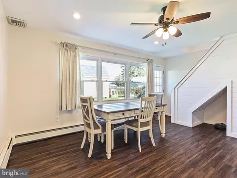 Dining - 10 Apricot Ln, Levittown, PA 19055 photo 3 of 3