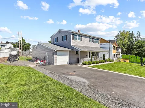 Other - 10 Apricot Ln, Levittown, PA 19055 photo 2 of 12