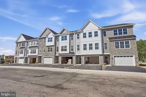 107 Unami Way # 4, Sellersville, PA 18960