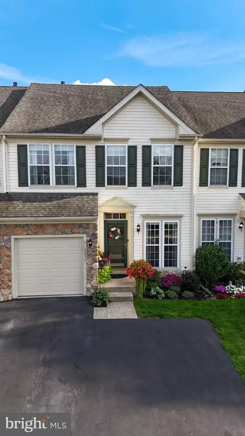 2361 Crabapple Cir, Perkasie, PA 18944