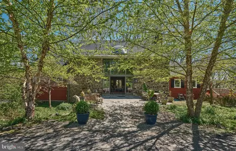 6990 Phillips Mill Rd, New Hope, PA 18938