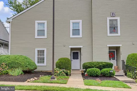702 E Parker St, Langhorne, PA 19047