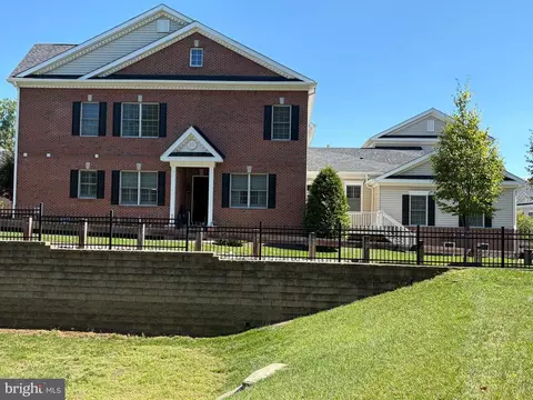 39 Creekview Ln, Yardley, PA 19067