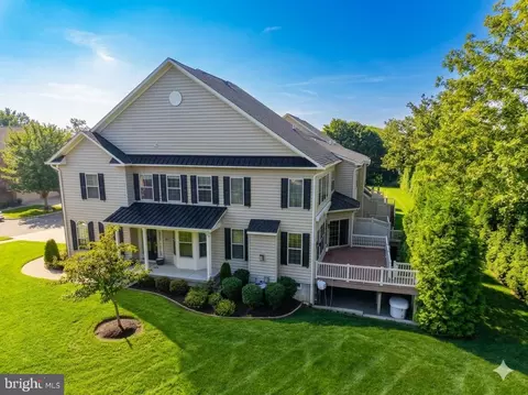 209 Saint James Dr, Langhorne, PA 19047