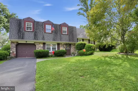 34 Fawn Dr, Southampton, PA 18966