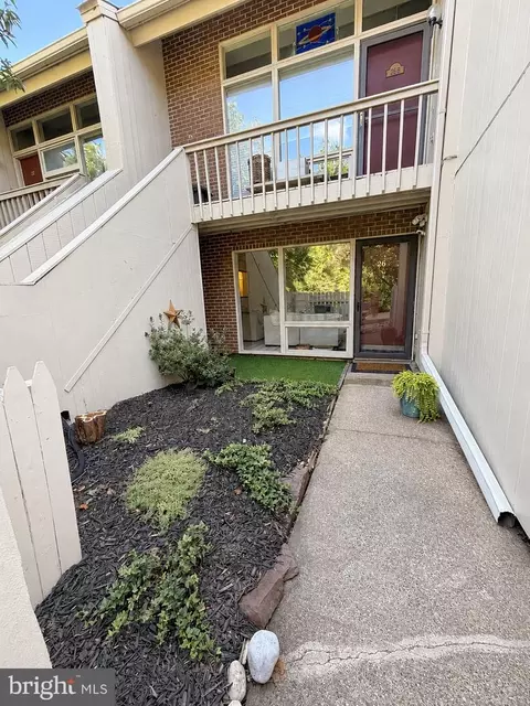 26 Riverhill # A, New Hope, PA 18938