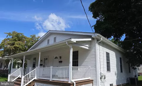 225 N Main St Apt, Telford, PA 18969