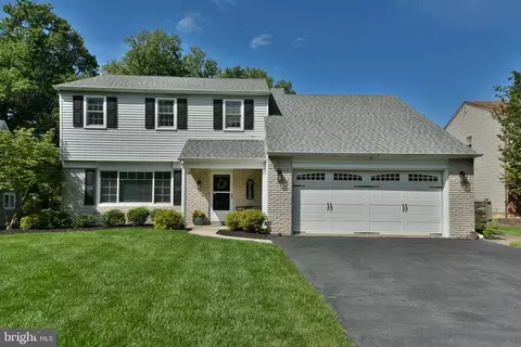 91 Forrest Dr, Holland, PA 18966