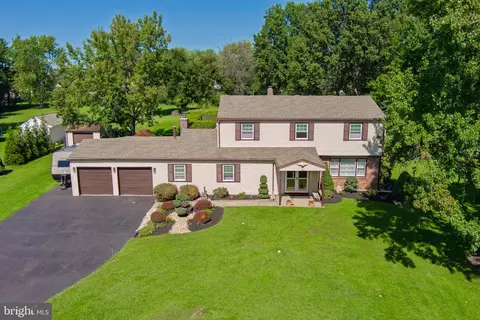 28 Harvest Rd, Ivyland, PA 18974