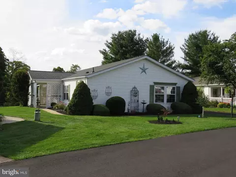 296 Blackberry Cir, New Hope, PA 18938