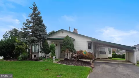 32 Valley, Levittown, PA 19057