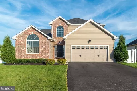 1092 Meadowview Dr #CV 24, Quakertown, PA 18951