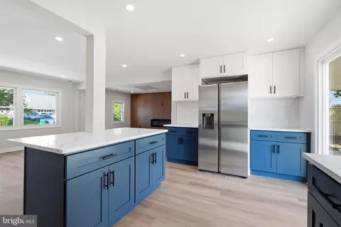 Kitchen - 32 Iris Rd, Levittown, PA 19057 photo 3 of 5