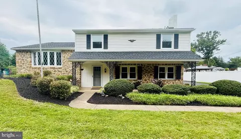 698 Beverly Rd, Southampton, PA 18966