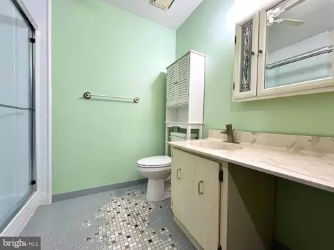 Bath - 903 Clover Pl, Warminster, PA 18974 photo 2 of 2