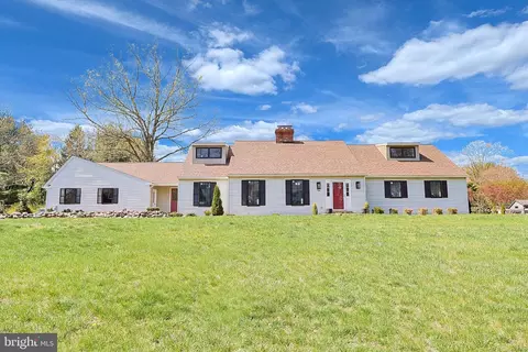 64 Canal Run W, Washington Crossing, PA 18977