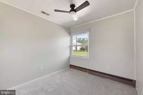 Bedroom - 48 Beechtree Rd, Levittown, PA 19057 photo 3 of 3