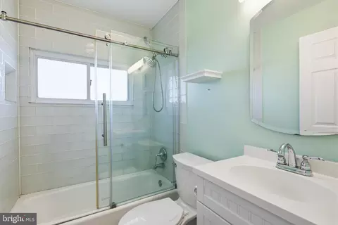 Bath - 48 Beechtree Rd, Levittown, PA 19057 photo 1 of 1
