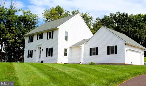 1 Kristine Ln, Perkasie, PA 18944