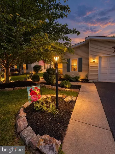 49 Canary Rd, Sellersville, PA 18960