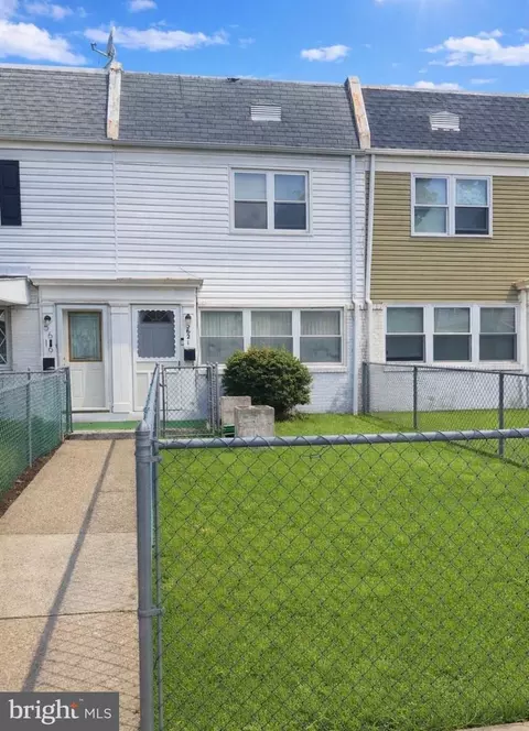 5621 Mitchell Rd, Levittown, PA 19057