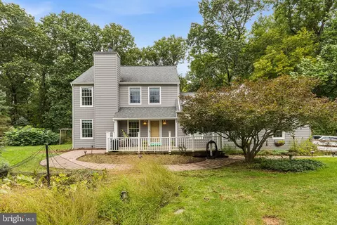 1765 Highview Ln, Upper Black Eddy, PA 18972