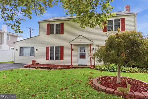16 Tweed Rd, Levittown, PA 19056