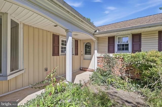 29 Mill Creek Rd, Southampton, PA 18966